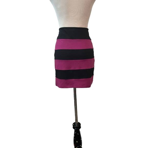Basic House black pink stripes pull on mini skirt size Small - Picture 6 of 9